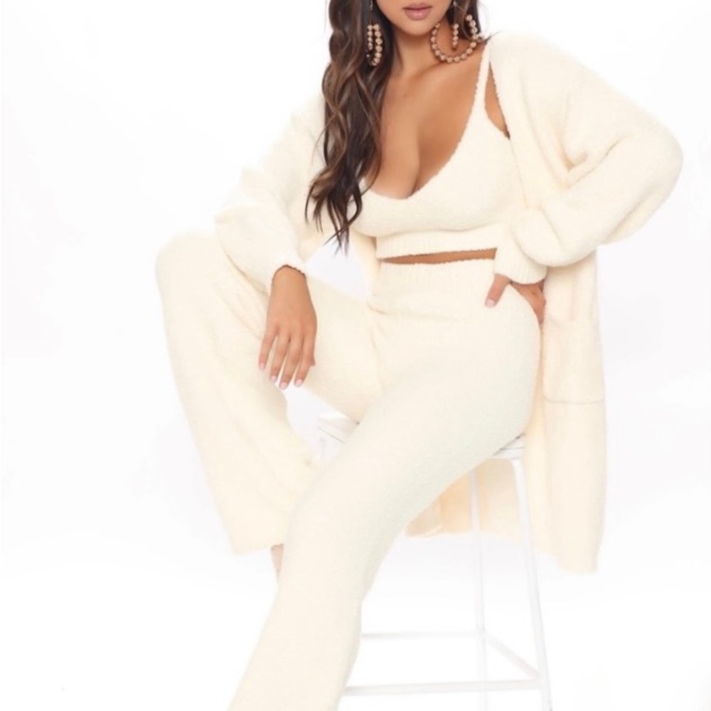 NEW Skims Vibes Lounge Set (Size L,XL) Includes both top & pant by Fashion Nova - Picture 5 of 7